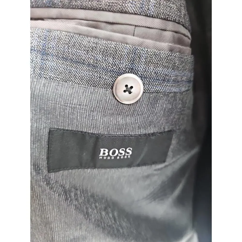 Hugo Boss Men's Blazer‎ 46R Plaid Gray Lanificio Tesse Biella Wool Sport Coat